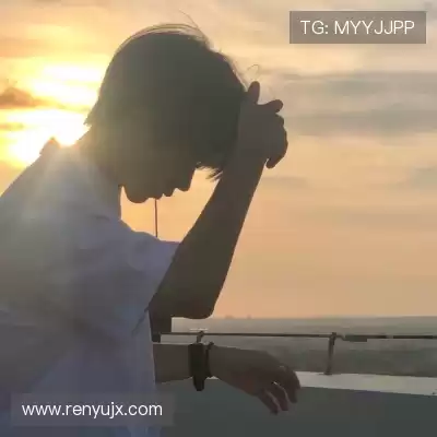 仲灵楚